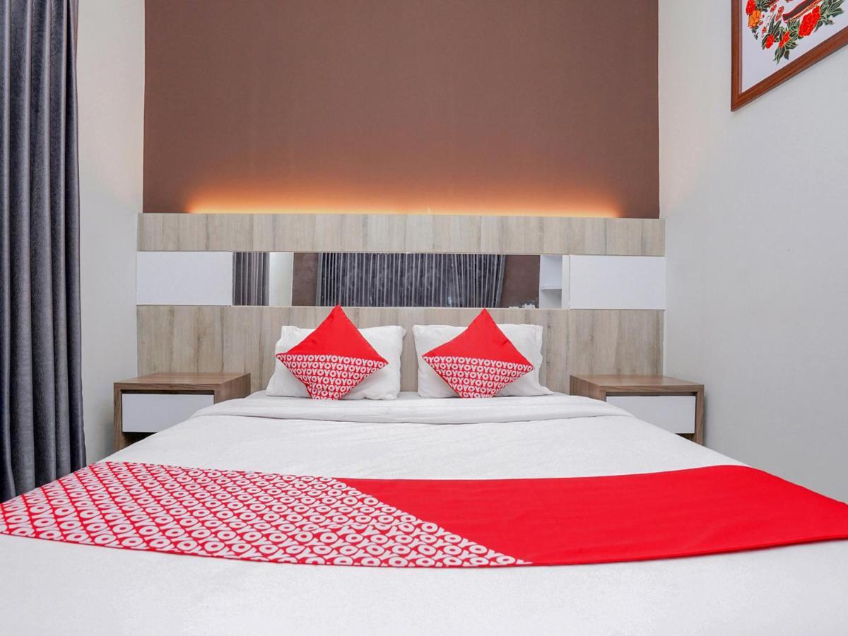 Oyo 747 Cipunegara Residence Surabaya Luaran gambar