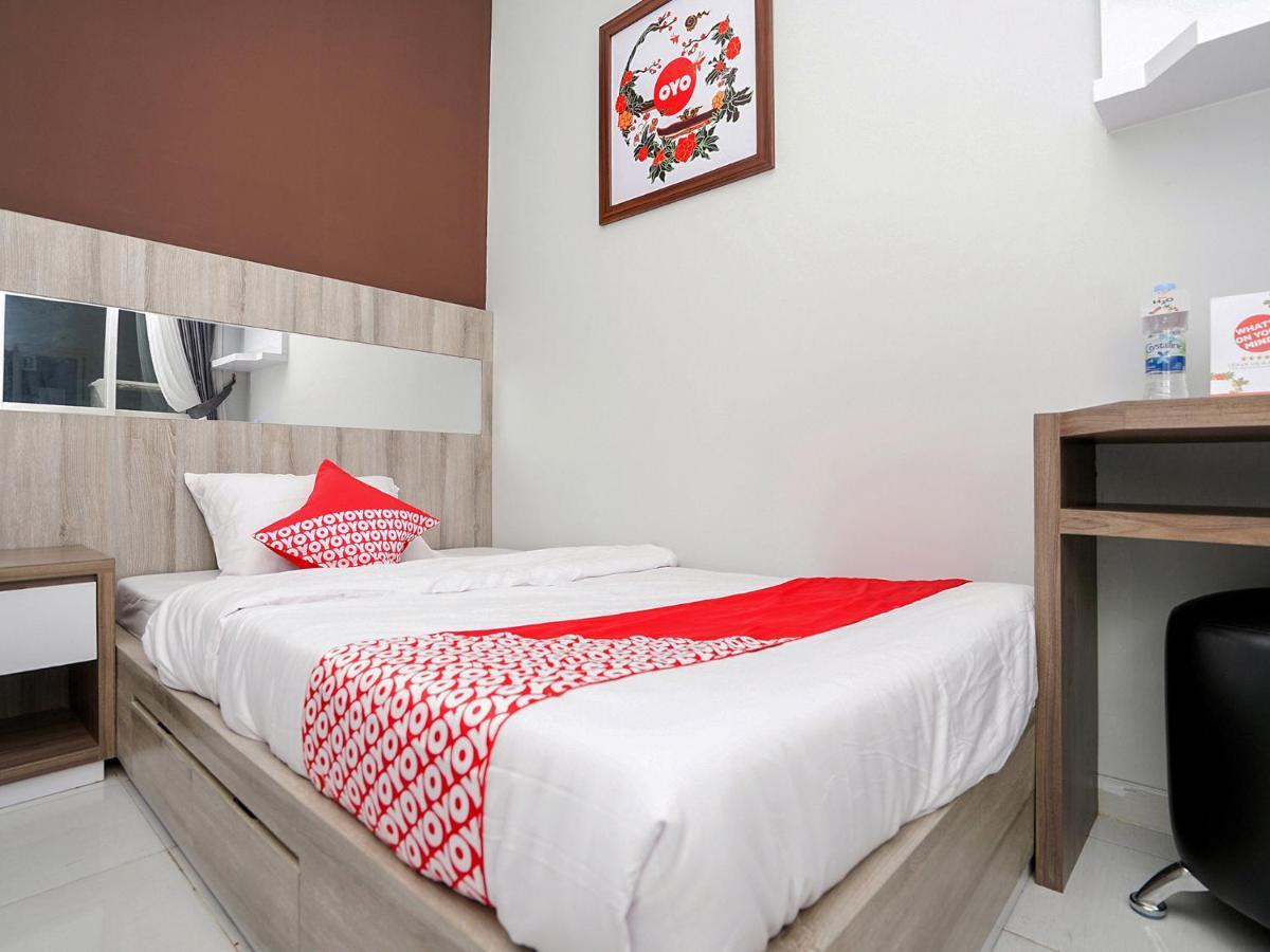 Oyo 747 Cipunegara Residence Surabaya Luaran gambar