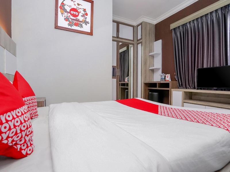 Oyo 747 Cipunegara Residence Surabaya Luaran gambar